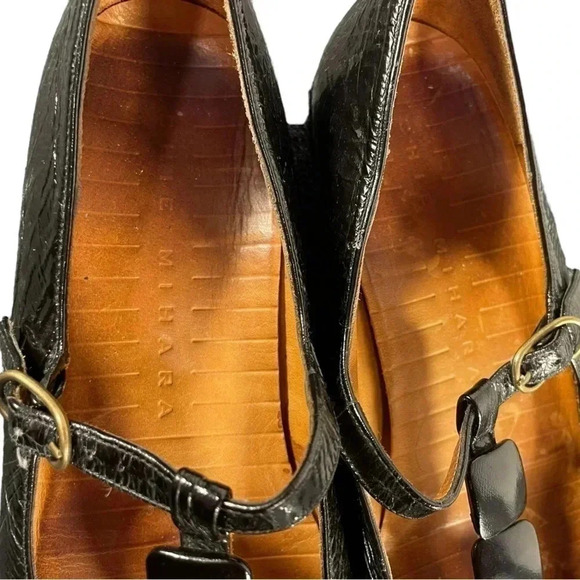 CHIE MAHARA Black Patent Mary Jane T Strap Flats Size 38/7.5 - Picture 7 of 9